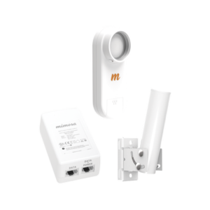 Kit de radios C5X, rango de frecuencia extendida (4.9 a 6.4 GHz),  incluye inyector POE, cable de alimentación y montaje universal para tubo o poste